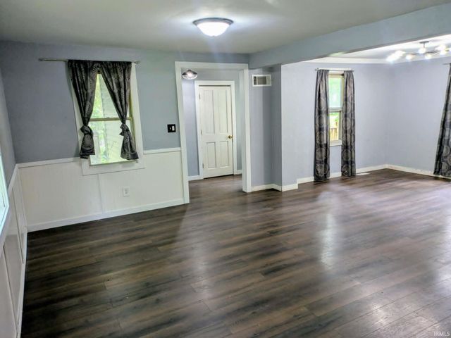25092 Grover Street, Elkhart, IN 46514