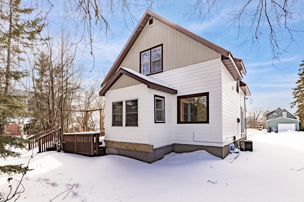 2008 E 2nd Street, Superior, WI 54880