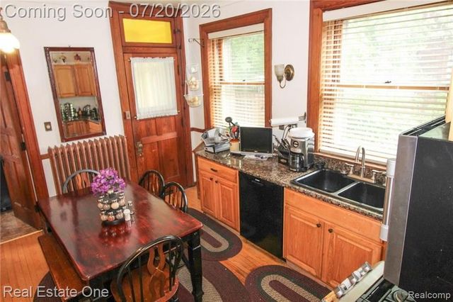 90 Edison Street, Detroit, MI 48202