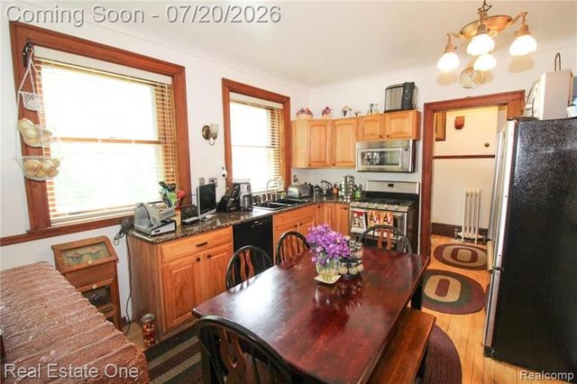90 Edison Street, Detroit, MI 48202