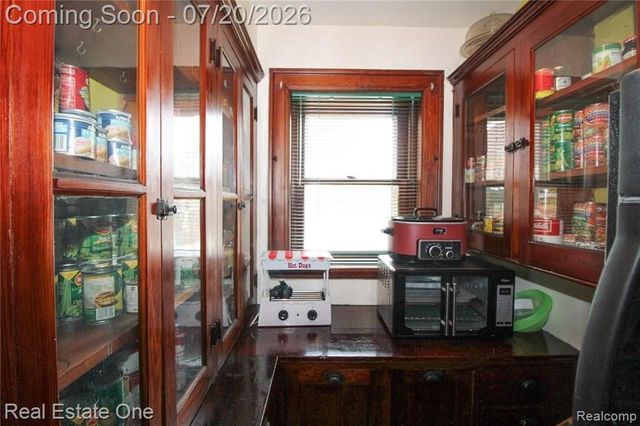90 Edison Street, Detroit, MI 48202