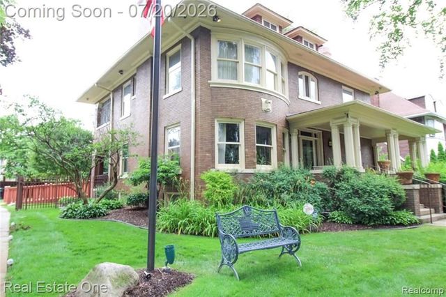 90 Edison Street, Detroit, MI 48202