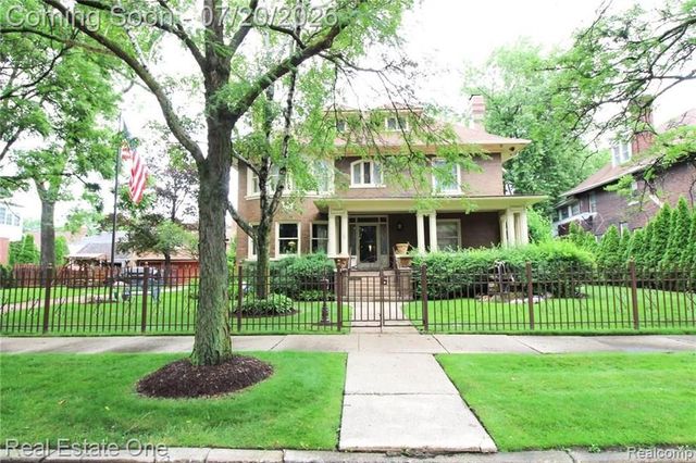 90 Edison Street, Detroit, MI 48202