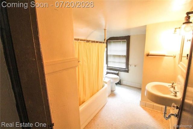 90 Edison Street, Detroit, MI 48202