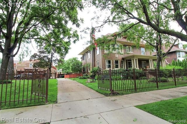 90 Edison Street, Detroit, MI 48202