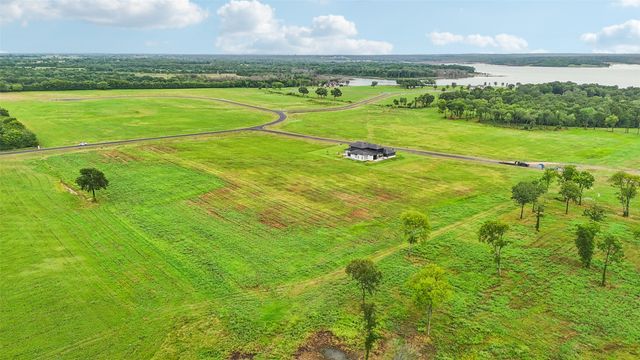 500 Shores Drive, Honey Grove, TX 75446