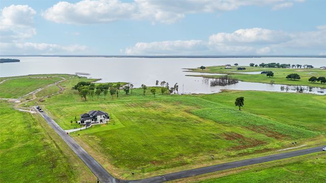 500 Shores Drive, Honey Grove, TX 75446