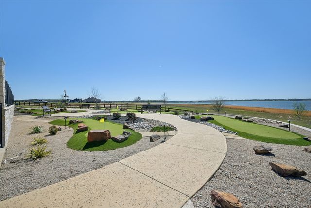 500 Shores Drive, Honey Grove, TX 75446