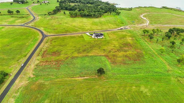 500 Shores Drive, Honey Grove, TX 75446