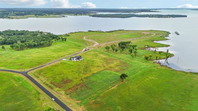 500 Shores Drive, Honey Grove, TX 75446