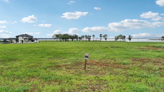 500 Shores Drive, Honey Grove, TX 75446