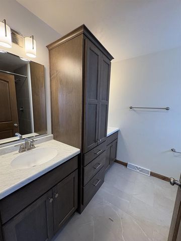 3706 EDWINA DRIVE, De Pere, WI 54115