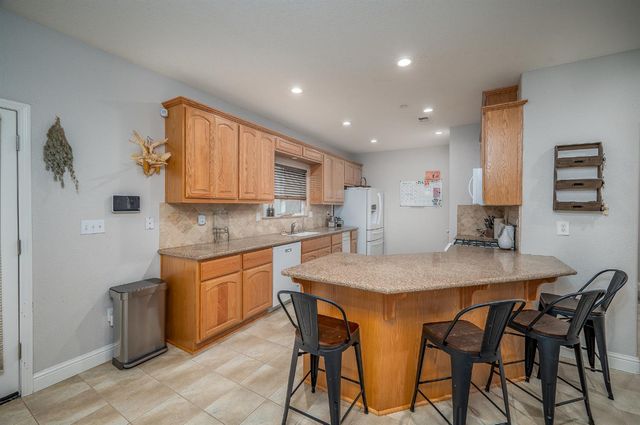 4530 Maximus Rd, Denair, CA 95316