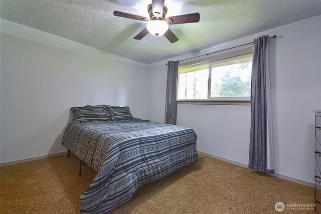 6909 33rd Avenue SW, Lacey, WA 98503