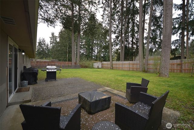 6909 33rd Avenue SW, Lacey, WA 98503