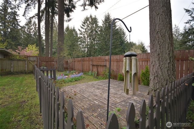 6909 33rd Avenue SW, Lacey, WA 98503