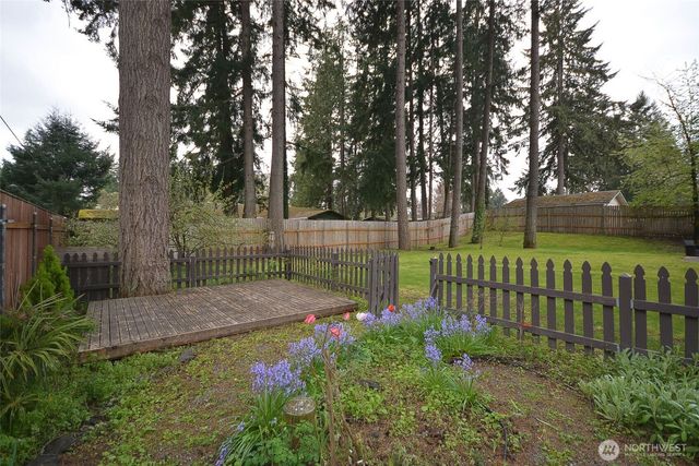 6909 33rd Avenue SW, Lacey, WA 98503