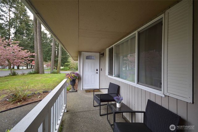 6909 33rd Avenue SW, Lacey, WA 98503