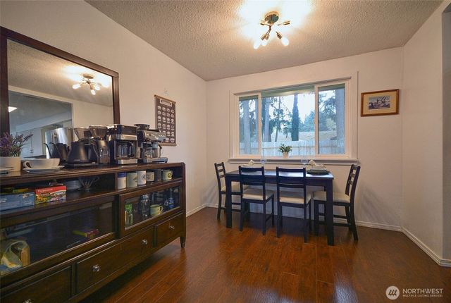 6909 33rd Avenue SW, Lacey, WA 98503