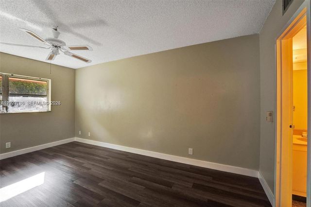 1030 Country Club Dr 405, Margate, FL 33063