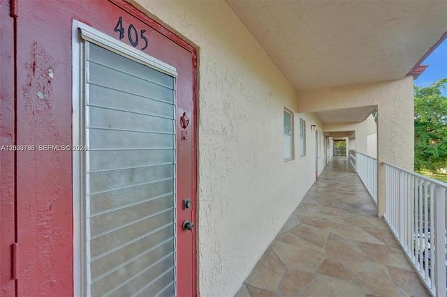 1030 Country Club Dr 405, Margate, FL 33063