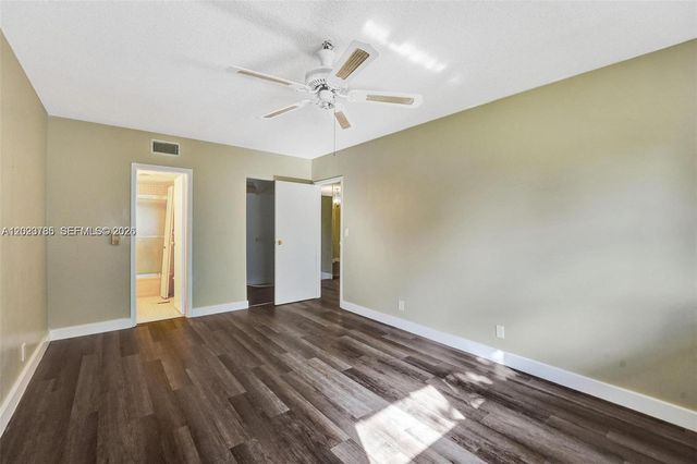1030 Country Club Dr 405, Margate, FL 33063
