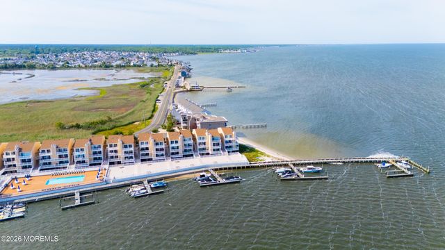 401 Bay Shore Drive 17B, Barnegat, NJ 08005