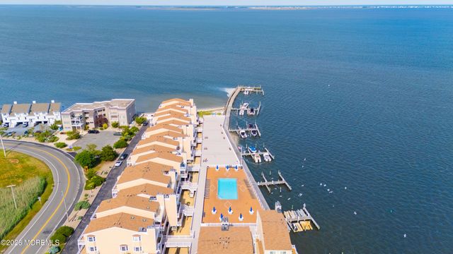 401 Bay Shore Drive 17B, Barnegat, NJ 08005