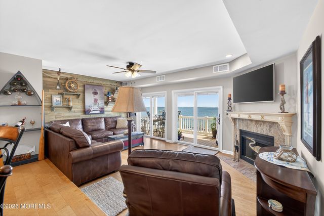 401 Bay Shore Drive 17B, Barnegat, NJ 08005