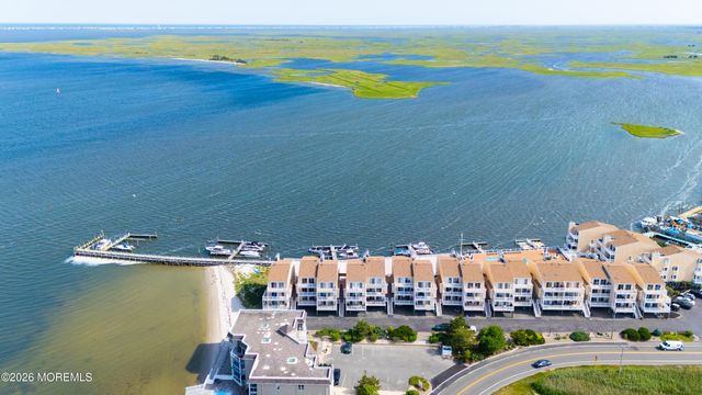 401 Bay Shore Drive 17B, Barnegat, NJ 08005