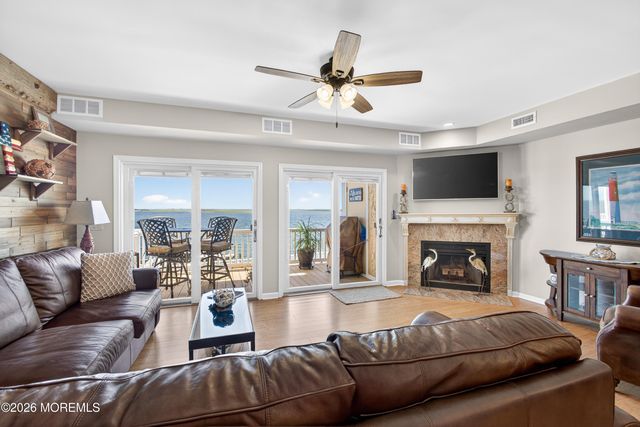 401 Bay Shore Drive 17B, Barnegat, NJ 08005