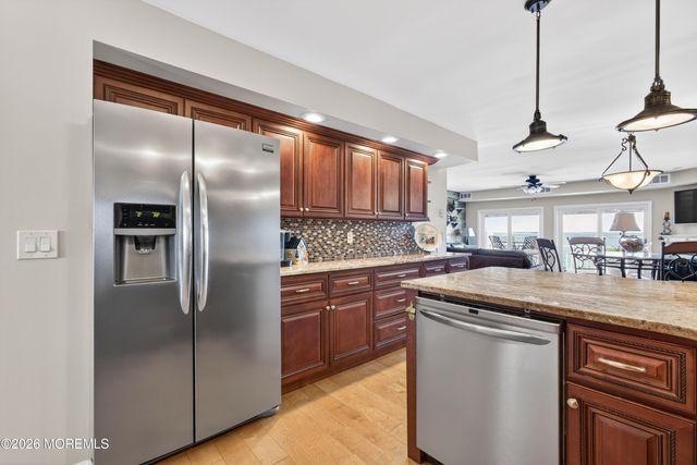 401 Bay Shore Drive 17B, Barnegat, NJ 08005