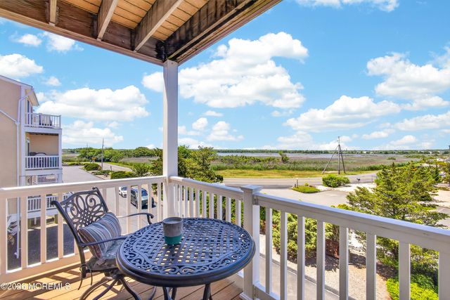 401 Bay Shore Drive 17B, Barnegat, NJ 08005