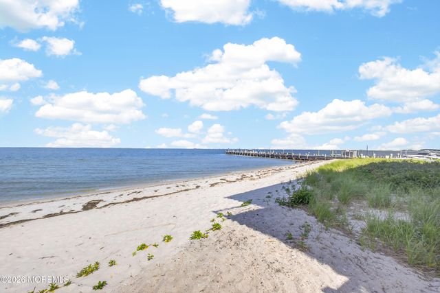 401 Bay Shore Drive 17B, Barnegat, NJ 08005