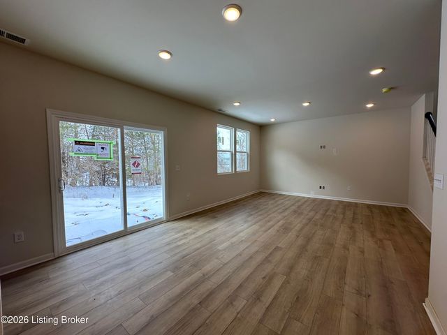 8300 Fairmount Rd, Louisville, KY 40291