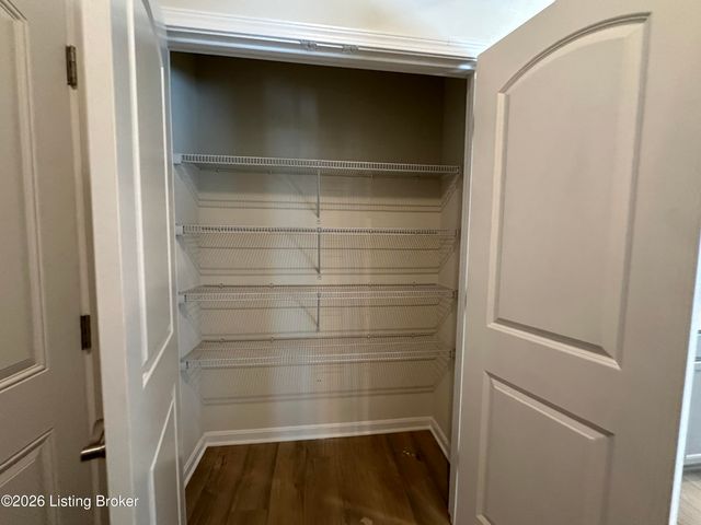 8300 Fairmount Rd, Louisville, KY 40291