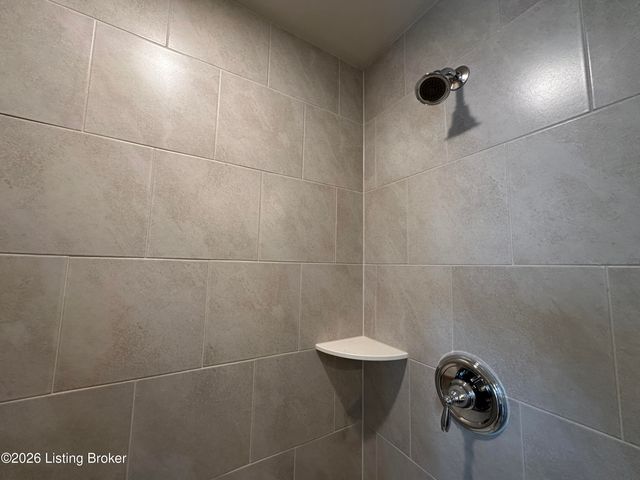 8300 Fairmount Rd, Louisville, KY 40291