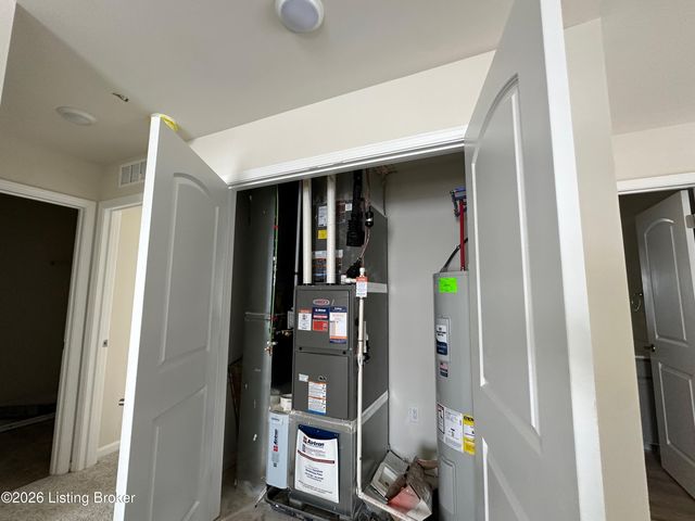 8300 Fairmount Rd, Louisville, KY 40291