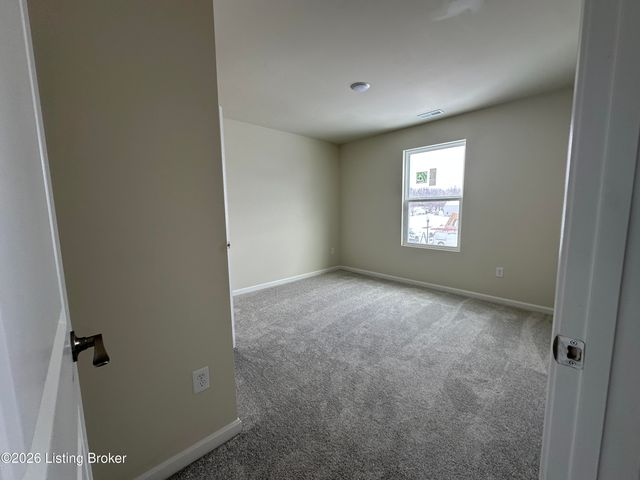 8300 Fairmount Rd, Louisville, KY 40291