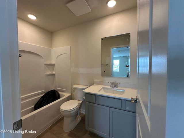 8300 Fairmount Rd, Louisville, KY 40291