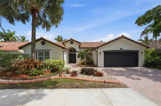 1975 Water Ridge Dr, Weston, FL 33326