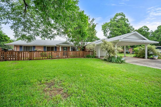 1206 Plattner Street, Grand Prairie, TX 75050
