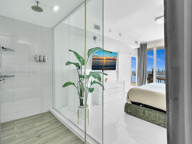 2020 N Bayshore Dr 3303, Miami, FL 33137