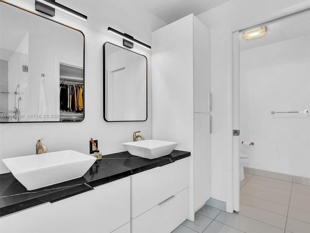 2020 N Bayshore Dr 3303, Miami, FL 33137