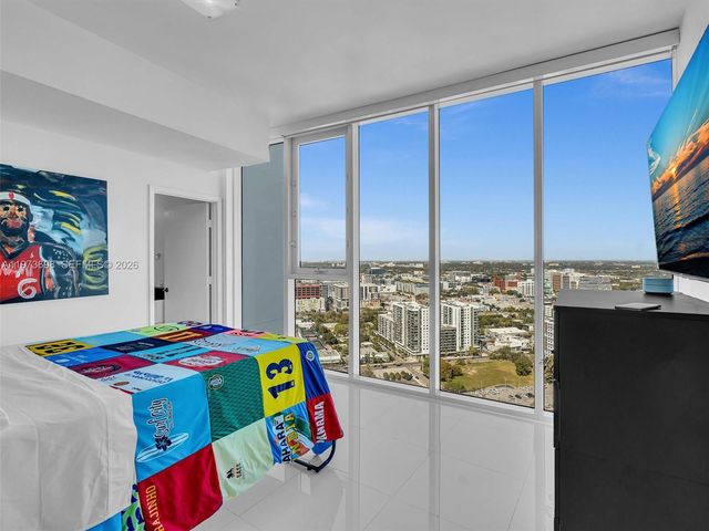 2020 N Bayshore Dr 3303, Miami, FL 33137