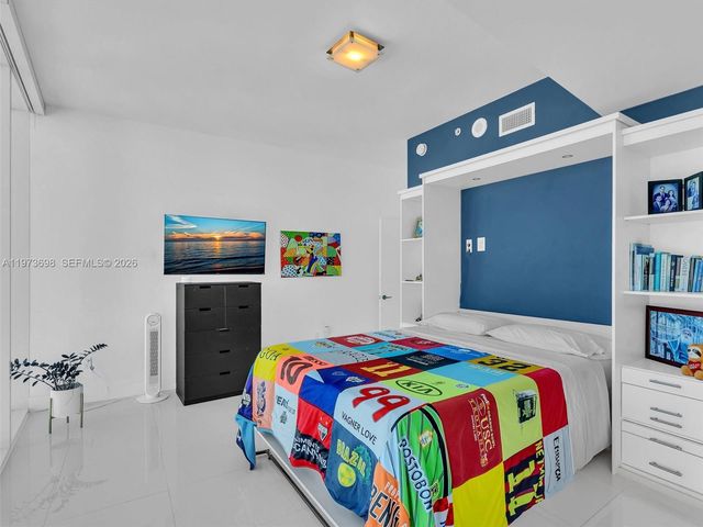 2020 N Bayshore Dr 3303, Miami, FL 33137