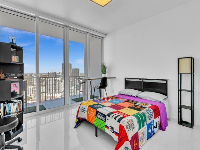 2020 N Bayshore Dr 3303, Miami, FL 33137