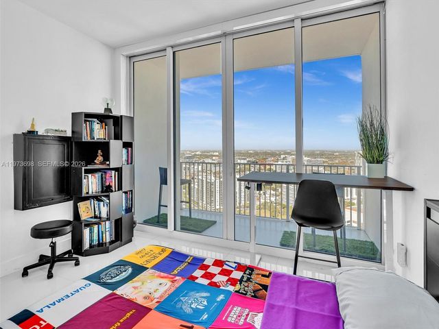 2020 N Bayshore Dr 3303, Miami, FL 33137