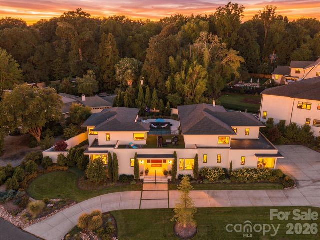 316 Mammoth Oaks Drive, Charlotte, NC 28270