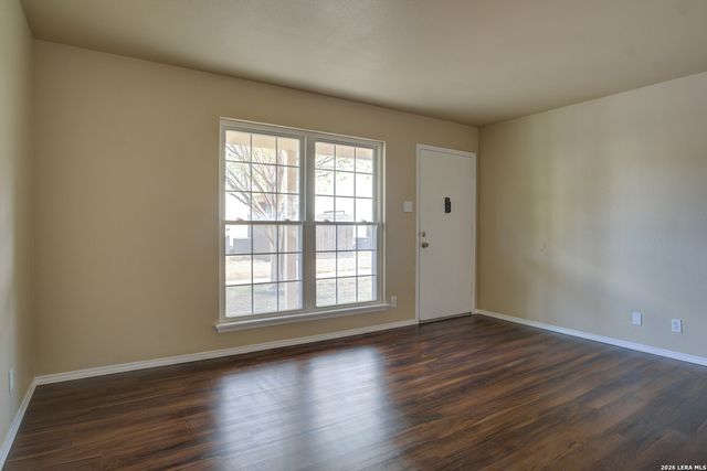 8702 Village Dr Apt 814, San Antonio, TX 78217